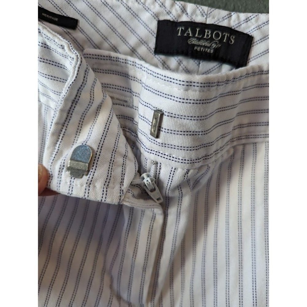 Talbots Heritage White Blue Stripe Seersucker Capris Pants Size 4P - Picture 4 of 7